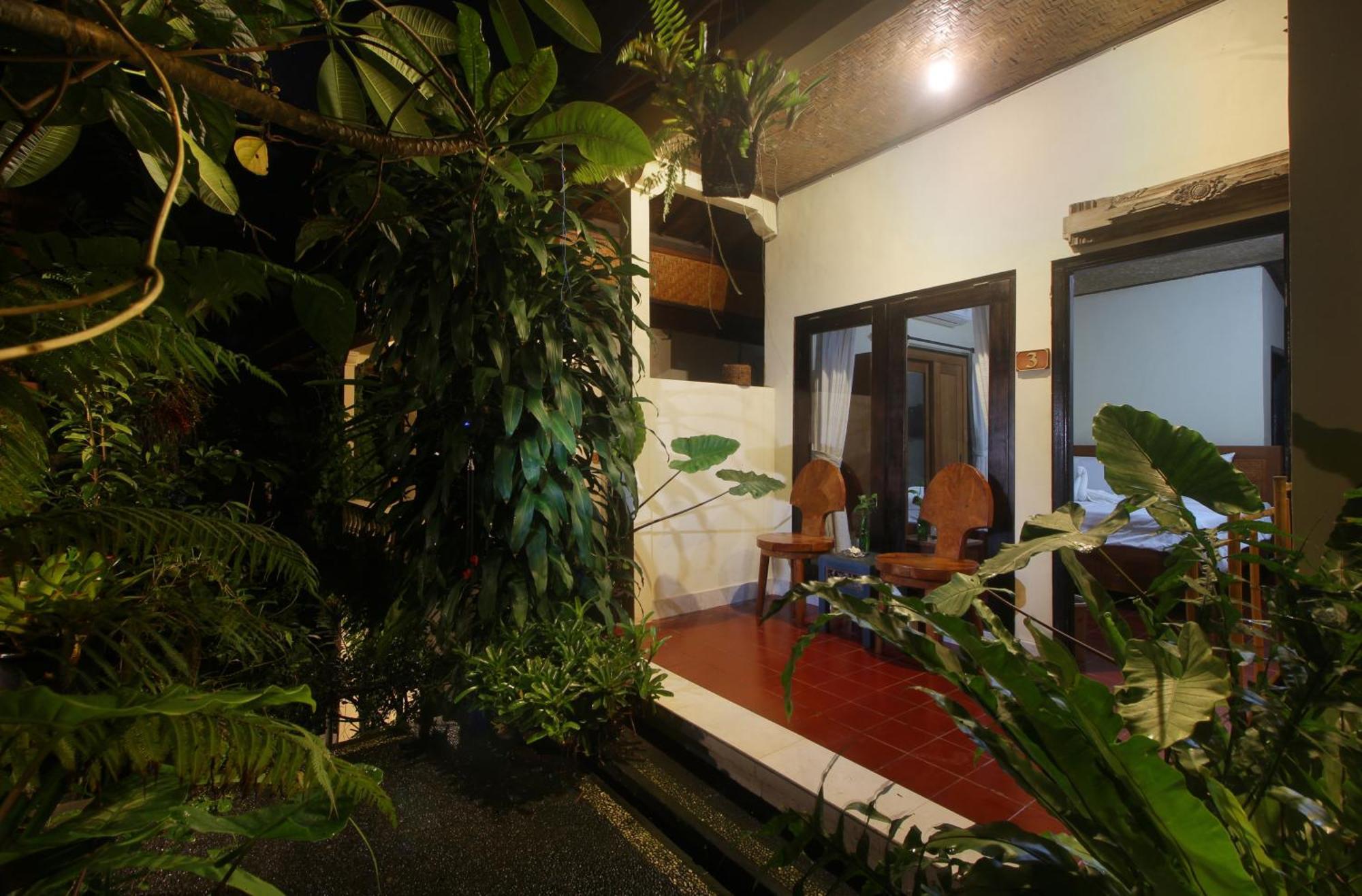 Sari Gong Guest House, A Trishula Collection Ubud Exteriör bild