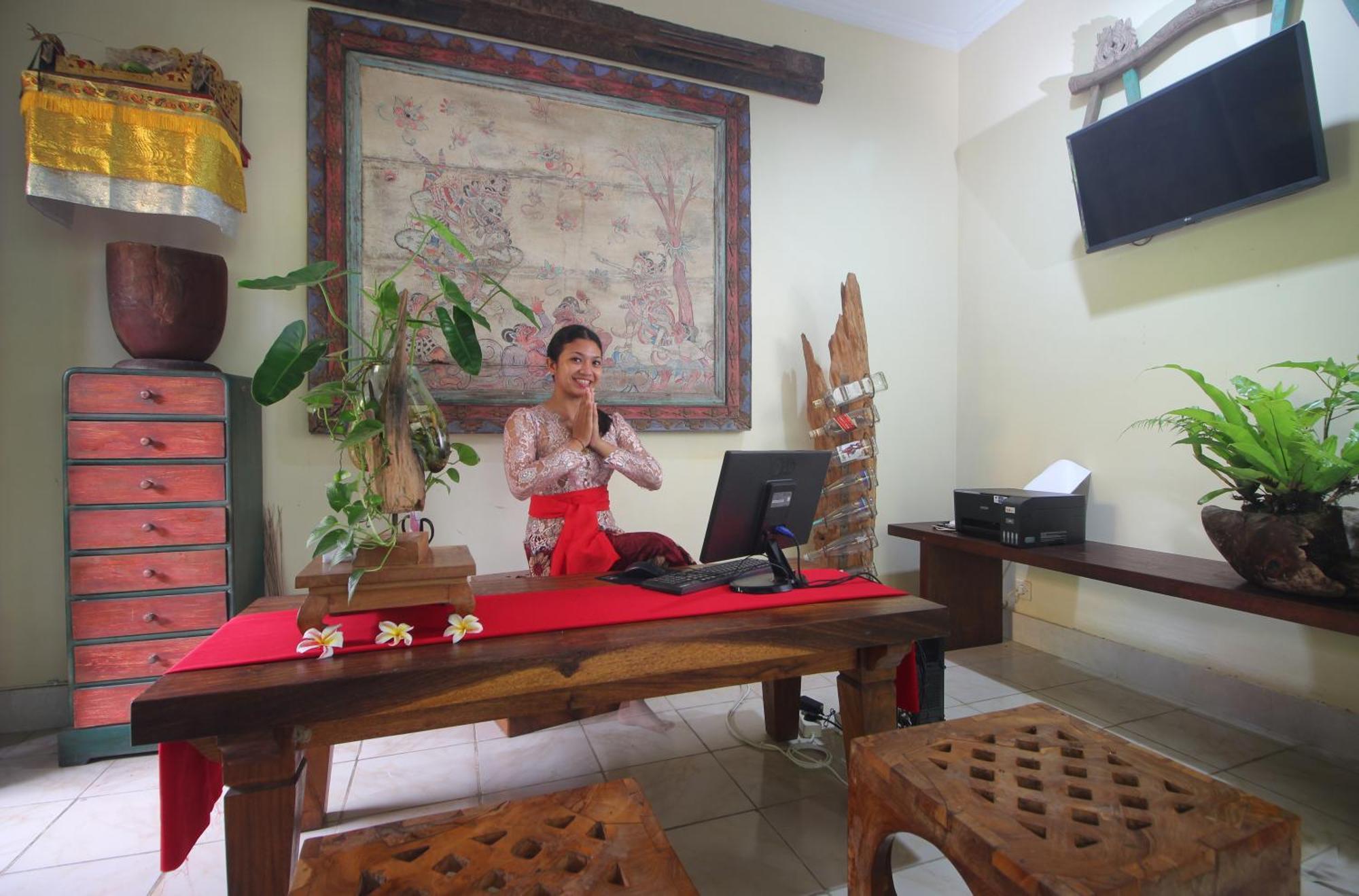 Sari Gong Guest House, A Trishula Collection Ubud Exteriör bild